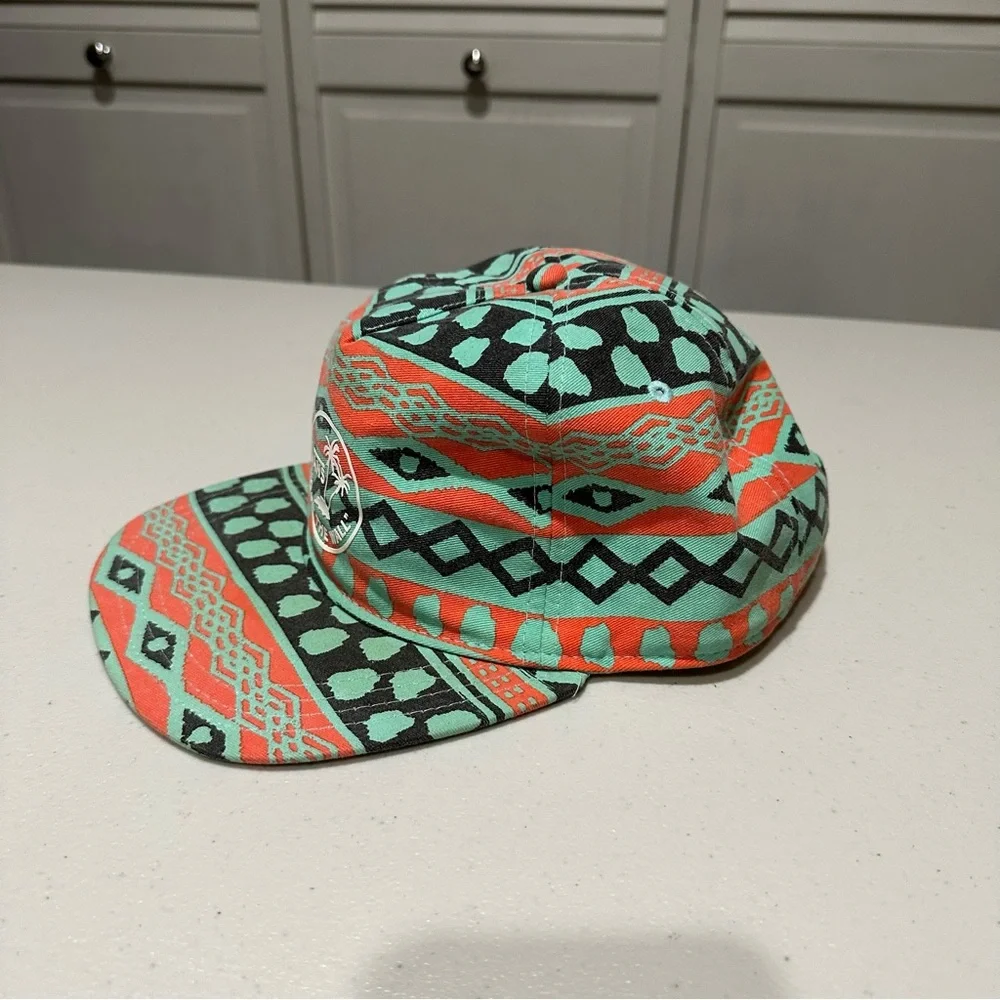 Vans Off The Wall Snap Back Hat w/ Geometric Pattern